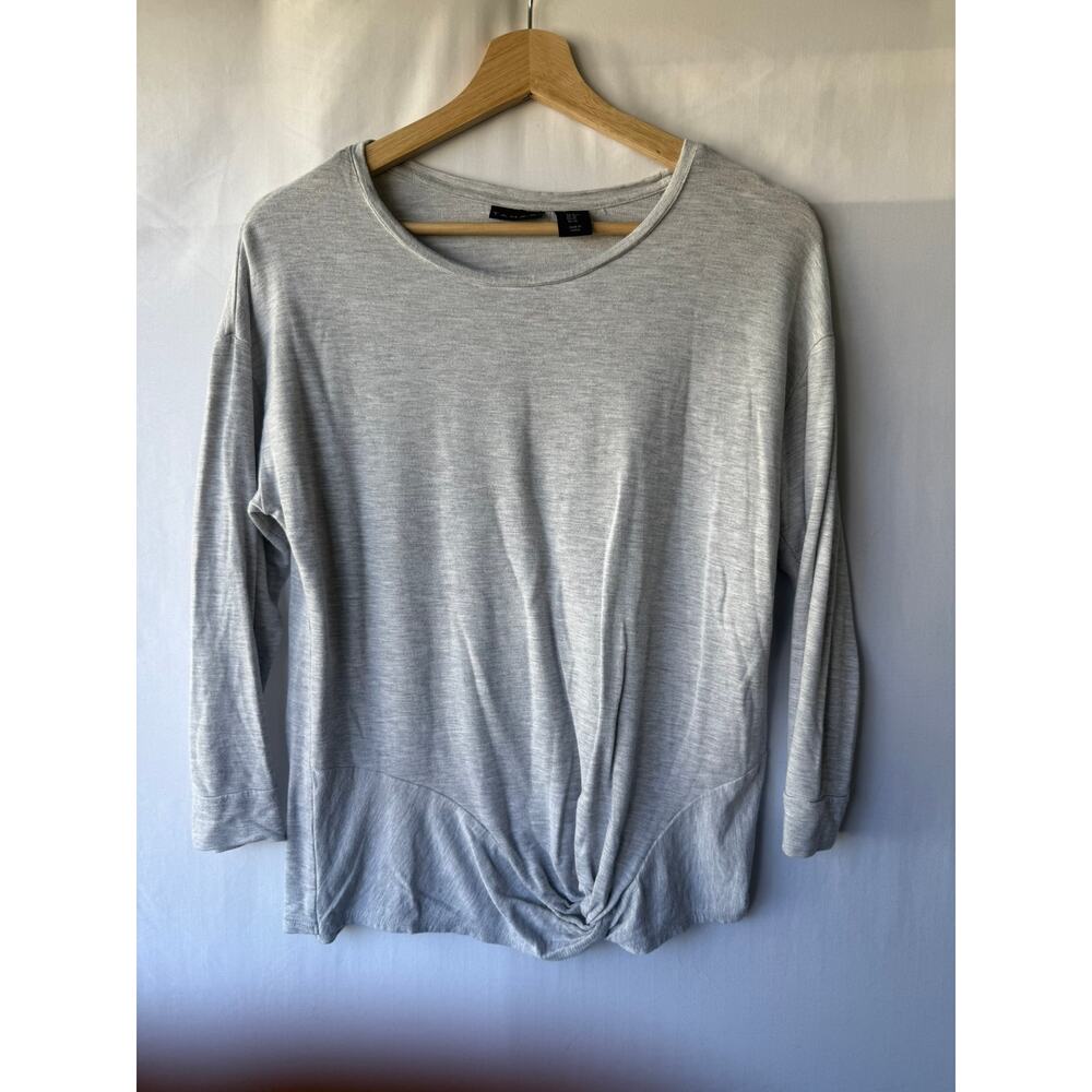 Tahari Grey 3 Quarter Sleeve with Rouching‎ Shirt- Size M